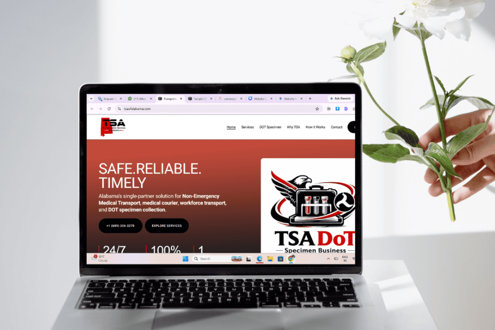 Website Laptop Mockup Instagram Post 1